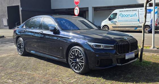 BMW 745Le 3.0 TWINPOWER HÍBRIDO M SPORT AUTOMÁTICO BMW 745Le 3.0 TWINPOWER HÍBRIDO M SPORT AUTOMÁTICO